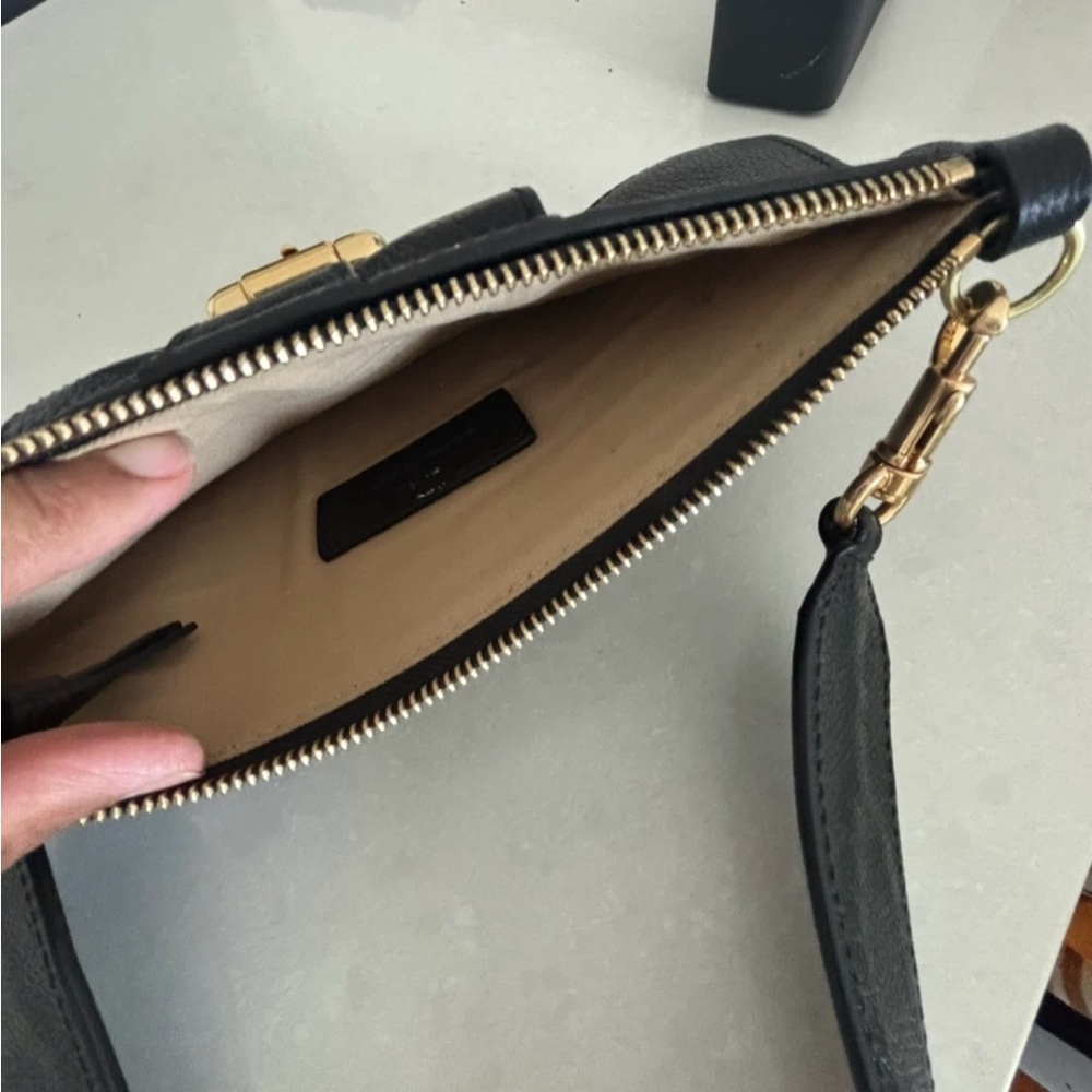 See By Chloé Black Leather Shoulder Bag - Picture 3 of 6